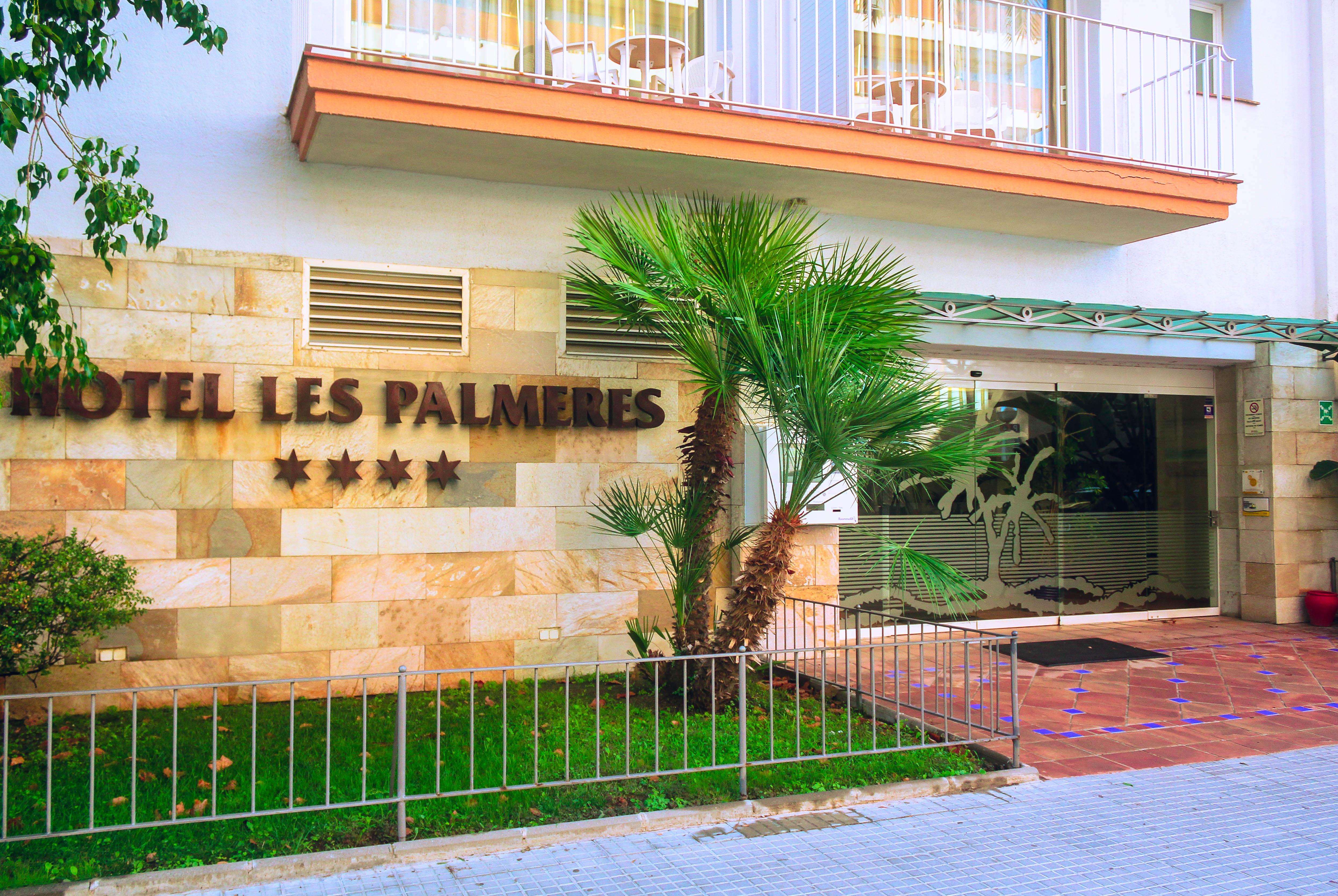 Dwo Les Palmeres カレーリャ エクステリア 写真